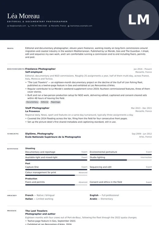 Vorschau der Lebenslauf-Vorlage Art Director — ein creative-Layout