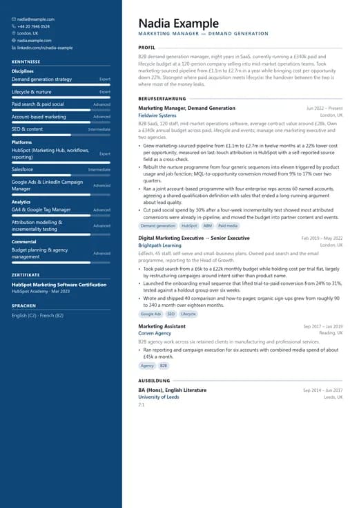 Vorschau der Lebenslauf-Vorlage Coloured Sidebar — ein modern-Layout