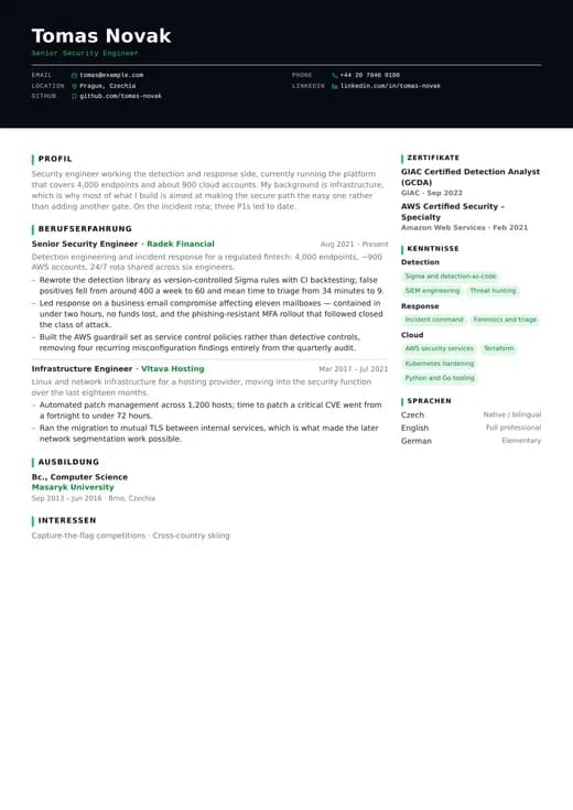 Vorschau der Lebenslauf-Vorlage Cybersecurity CV — ein technology-Layout
